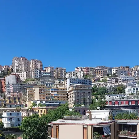Oda ve Kahvaltı Domus Schipa Napoli