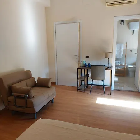 Domus Schipa Bed & Breakfast Naples