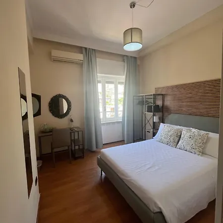 Domus Schipa فندق مبيت وإفطار نابولي
