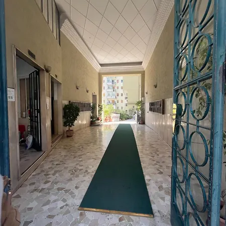Domus Schipa نابولي