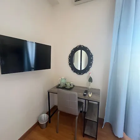 Domus Schipa 3* ナポリ