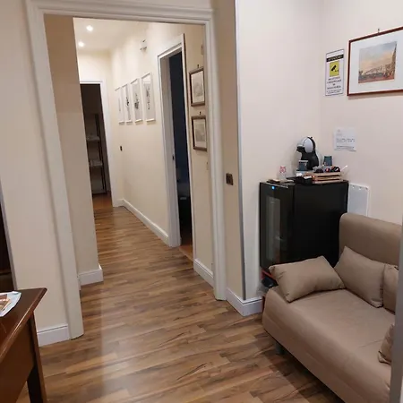 Domus Schipa 住宿加早餐酒店